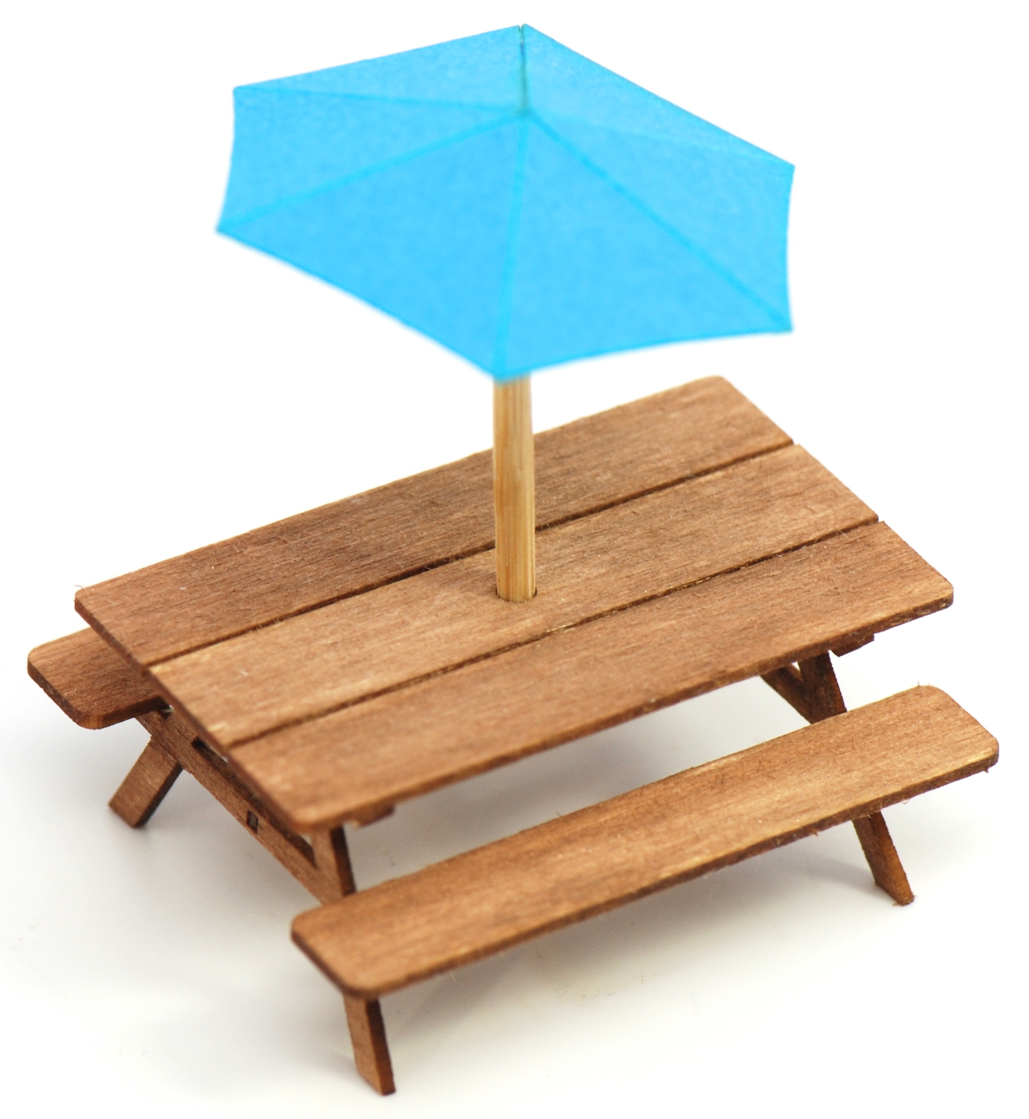 1:48 Picnic Table with Umbrella Kit NEW! | Stewart Dollhouse Creations