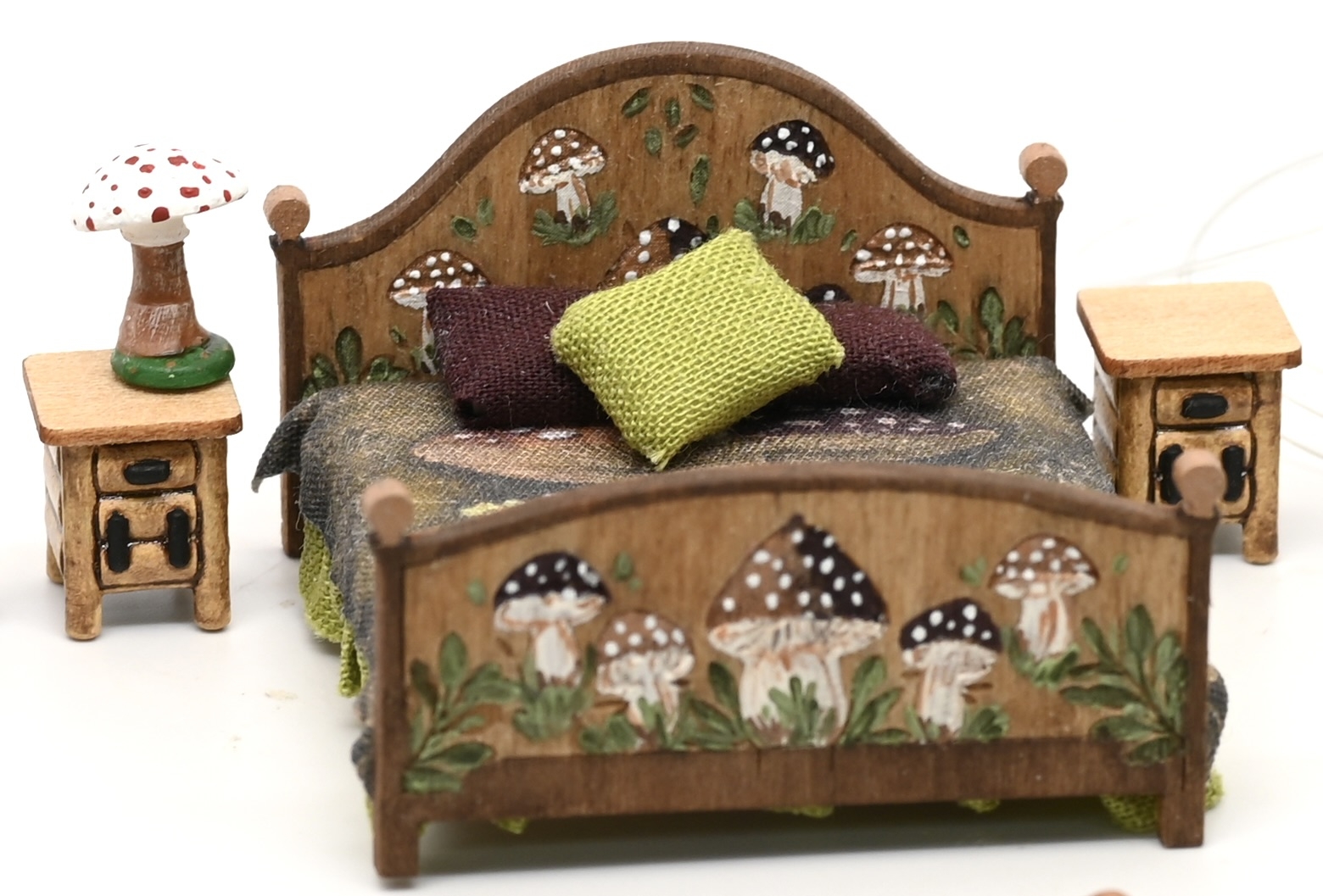 1-48-ag-set-of-2-bedside-tables-kit-new-stewart-dollhouse-creations